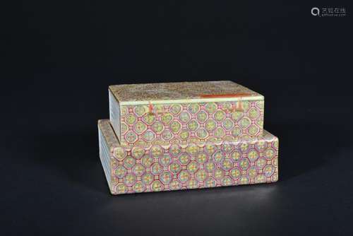 A FAMILLE-ROSE BOOK BOX AND COVER, QING DYNASTY