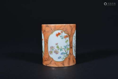 A FAMILLE-ROSE AND SIMULATED MARBLE PORCELAIN BRUSH