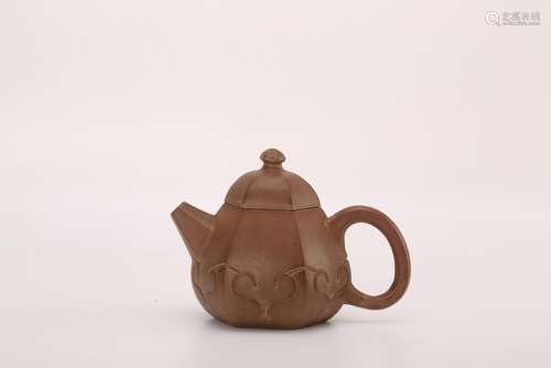 A YIXING TEAPOT AND COVER.MARK OF TIAN XIANG GE