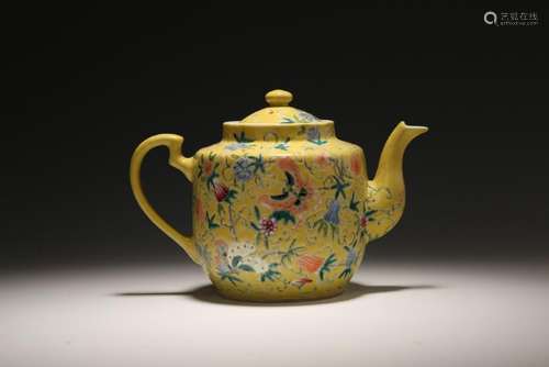 A YELLOW-GROUND FAMILLE-ROSE TEAPOT AND COVER .REPUBLIC