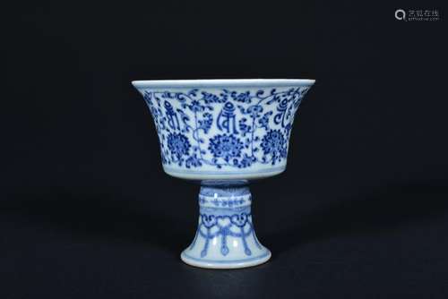 A BLUE AND WHITE STEMCUP, MARK AND PERIOD OF QIANLONG