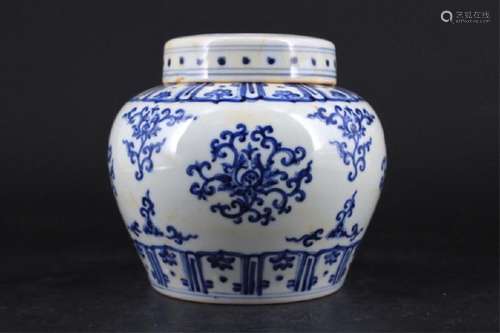 Chinese Ming Porcelain Blue&White Jar with Lid