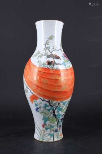 Large Chinese Qing Porcelain Famille Rose Vase