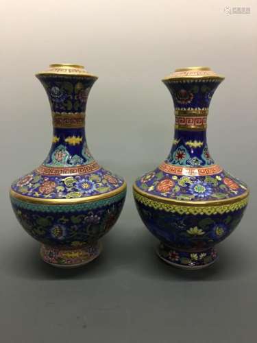 Chinese Famille Rose Vase Pair, Qianlong Mark