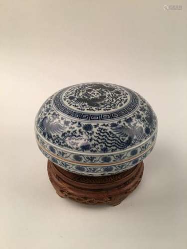 Chinese Blue&White Box With Phoenix