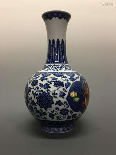 Chinese Blue-White Porcelain Vase with YongZheng Mark