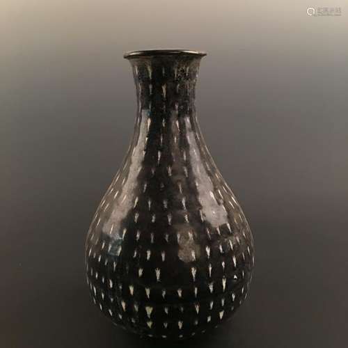 Chinese Jizhou Kiln Vase