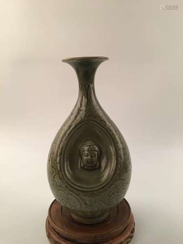 Chinese Celadon Yuhuchun Vase