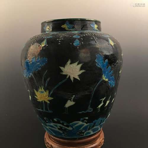 Chinese Fahua Ci Porcelain 'Lotus' Jar