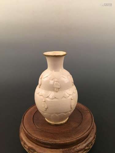 Chinese Gilt White Glazed Bottle