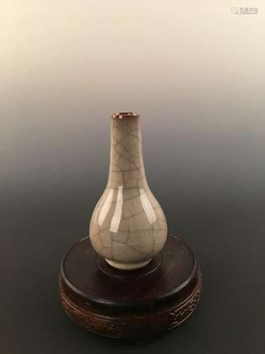 Chinese Guan--Type Porcelain Vase