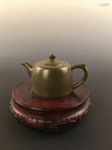 Chinese Teadust Glazed Pottery Tea Pot With Qianlong's