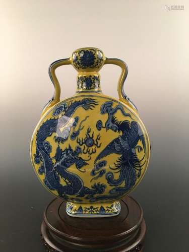 Chinese Yellow Glazed Blue Dragon & Phoenix Decorated