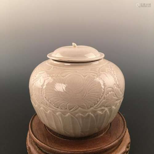 Chinese Ding-Ware Flower Porcelain Jar And Lid