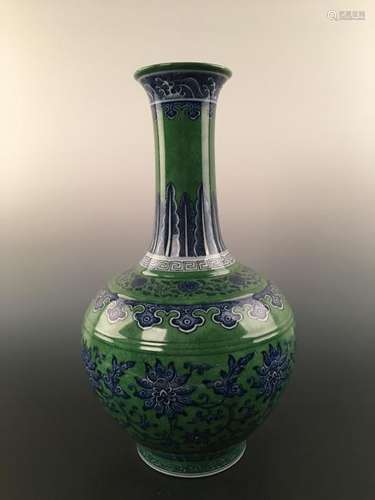 Chinese Green Glazed Blue&White Decorated Vase With