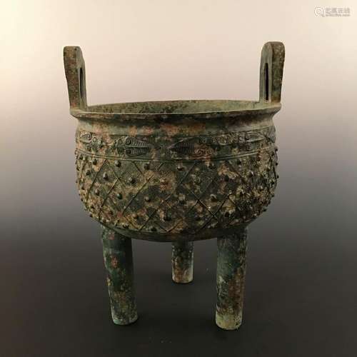 Chinese Bronze Tripod Food Vessel