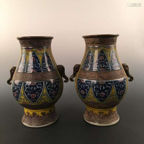 Pair Chinese Famille Rose Porcelain Jar, Kangxi Mark