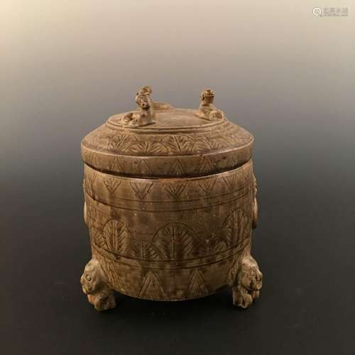 Chinese Yellow Glazed Pottery Box Decorated With Beast