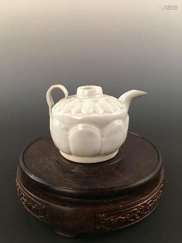 Chinese Celadon Porcelain Pot