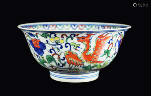 A Chinese Penta-Coloured (Wucai) Porcelain Bowl with Interlocking Flowers and Phoenix Patterns, marked 