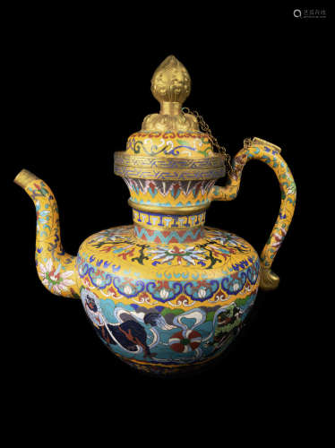 A Gilt Cloisonne Kettle with Interlocking Lotus and Lions