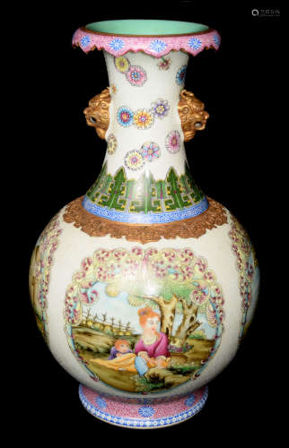 A Chinese Enamel Colour Porcelain Vase with Gilt Handles and Decorations with European Style Portraits, marked as 