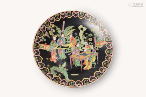 [Chinese] A Large Black Grounded Porcelain Decorative Plate with Story Portrait