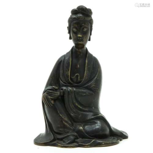 A Bronze Quanyin Sculpture