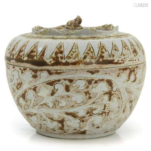 A Chinese Pottery Jar with Cover