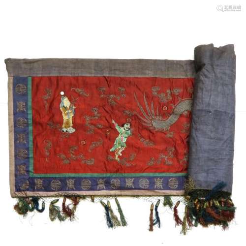 A Chinese Silk Embroidered Textile