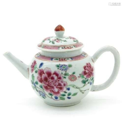A Famille Rose Decor Teapot