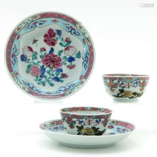 A Pair of Famille Rose Decor Cups and Saucers