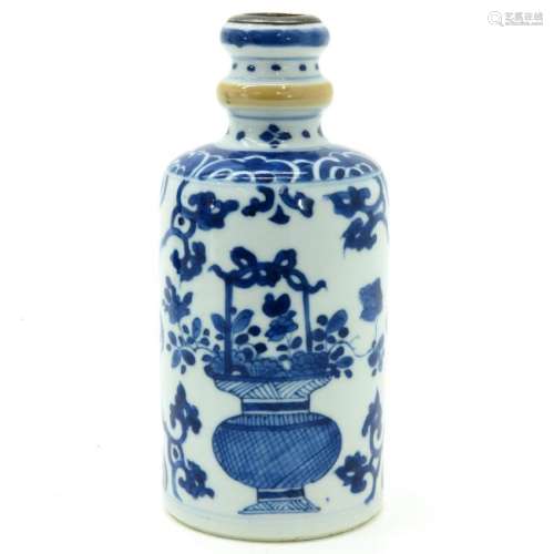 A Blue and White Decor Kangxi Period Bottle