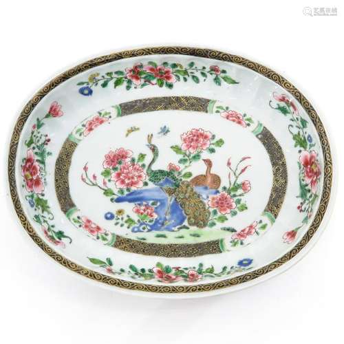 A Famille Rose Decor Serving Dish