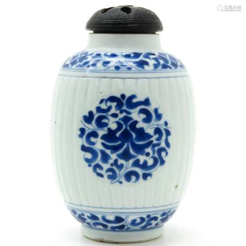 A Blue and White Kangxi Tea Box