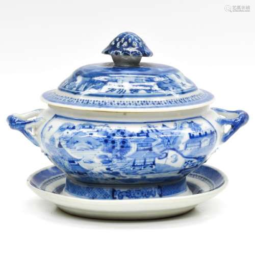 A Blue and White Decor Tureen and Tray