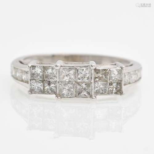 A 9KWG Ladies Diamond Ring Approximately 1.04 CTW