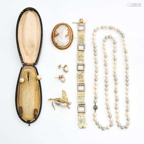 A Nice Collection of Fine Vintage and Antique Jewelry