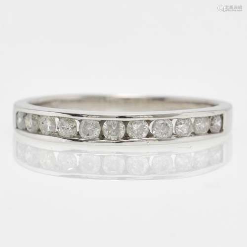 A Ladies 10KWG Diamond Band Approximately 0.42 CTW