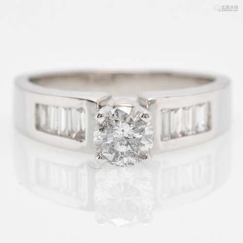 A 14KWG Ladies Diamond Ring Approximately 1.14 CTW