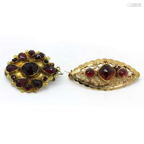 Two 14KG Brooches Set with Garnet