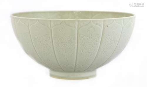 A Chinese porcelain bowl