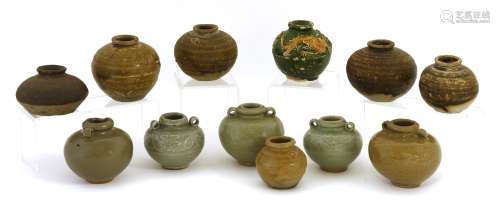 A collection of Chinese jarlets