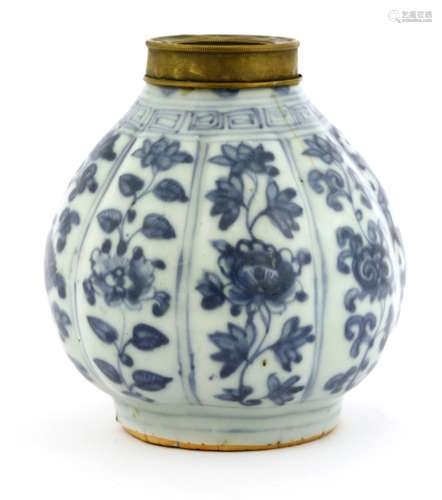 A Chinese blue and white vase