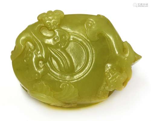 A Chinese jade box and cover