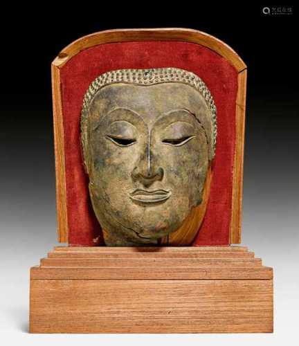 ANTLITZ DES BUDDHA.