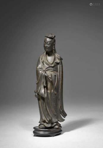 STATUETTE D'IMMORTEL EN BRONZE, Chine, dynastie Ming, XVIIe siècle