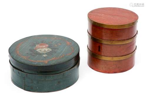 Two Hindeloopen circular wooden boxes