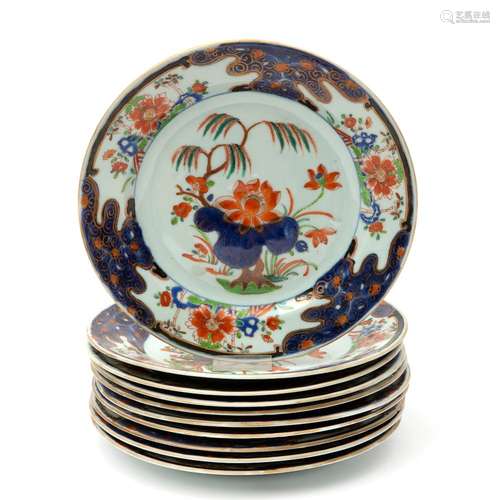 A set of ten Chinese imari lotus plates