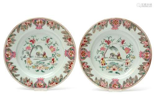 Two fencai plates, travellers